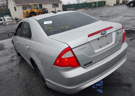 2010 Ford Fusion Hybrid z USA, uszkodzony, nr VIN 3FADP0L30AR426149